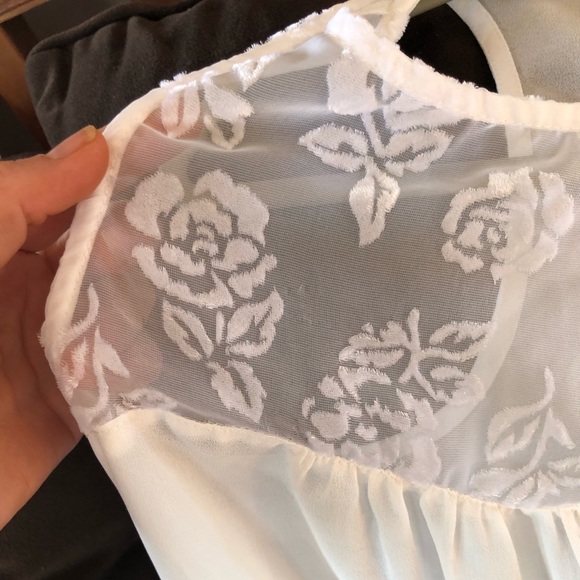 Abercrombie White Tank - Picture 3 of 5